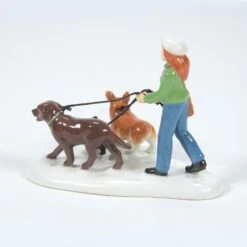 Department 56 Gettin' Our Steps In(Gettin Our Steps In) -Holiday Gift Shop 6013585 2