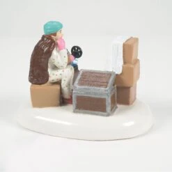 Department 56 An Attic Of Christmas Memories(An Attic Of Christmas Memories) -Holiday Gift Shop 6013592 2