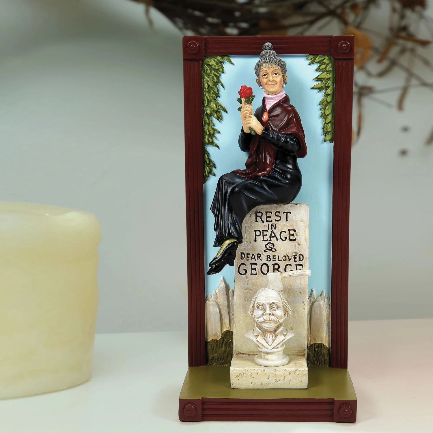 Enesco Gift DSSHO HM George's Widow Figuri(Dssho Hm Georges Widow Figuri) 4 Enesco Gift DSSHO HM George's Widow Figuri(Dssho Hm Georges Widow Figuri) - Image 2